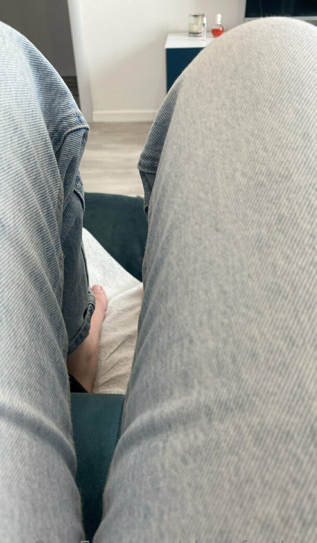 alexisfeather nude pornstar pictures