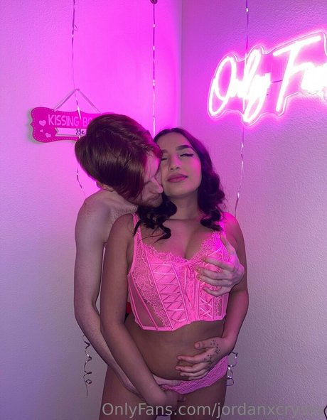 jordanxcryssy model erotic pic