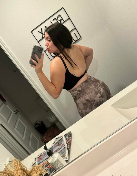 itskayls hot actress photo