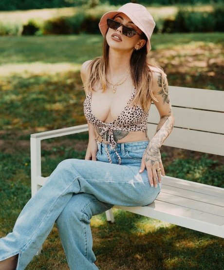 Gaelle Garcia Diaz pornstar art pic