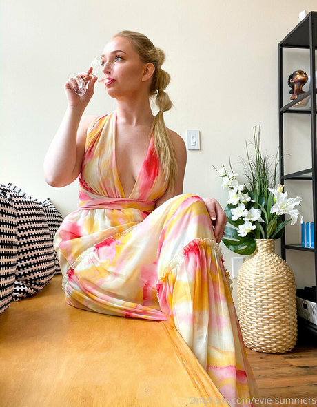 ebony smoking onlyfans naked archive