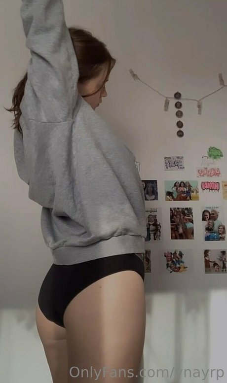 female popular onlyfans pretty photos