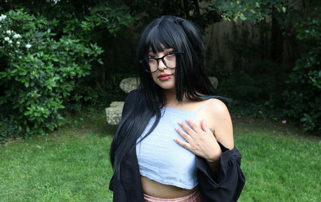 osicochan sexy actress pictures