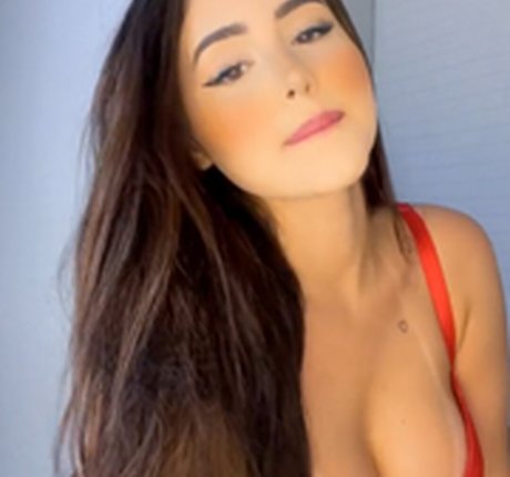 Euucamilaa pretty pornstar pictures