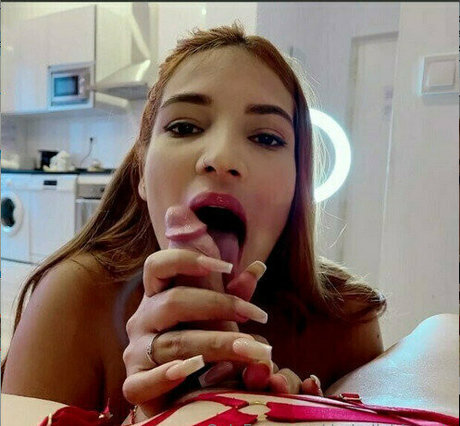 thebellabigcock naked model photos