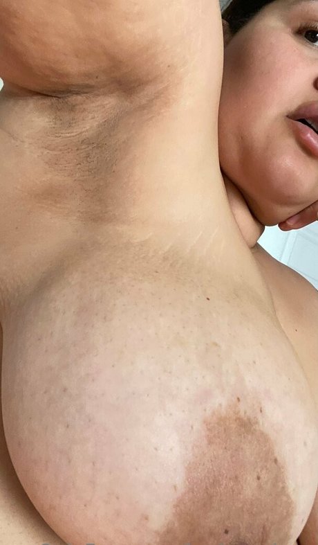 latina feet onlyfans top photo