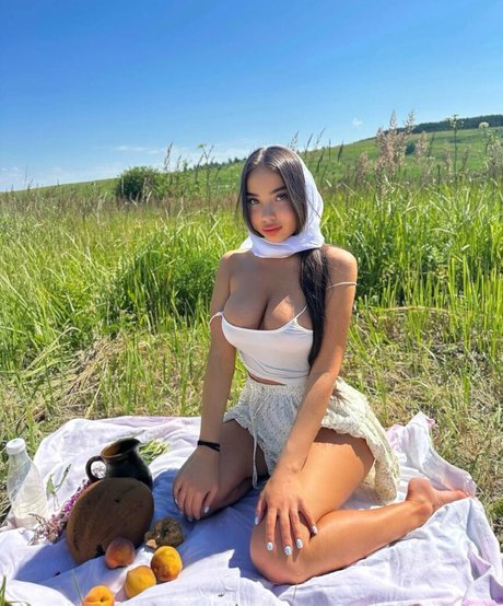 maytiyn nudes star photo