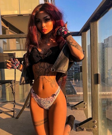 hairy armpits onlyfans exclusive image