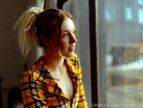 namanicks art model images