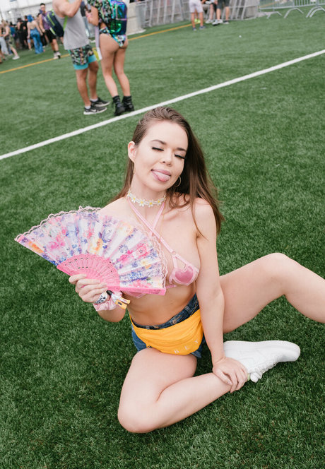 namanicks naked model gallery