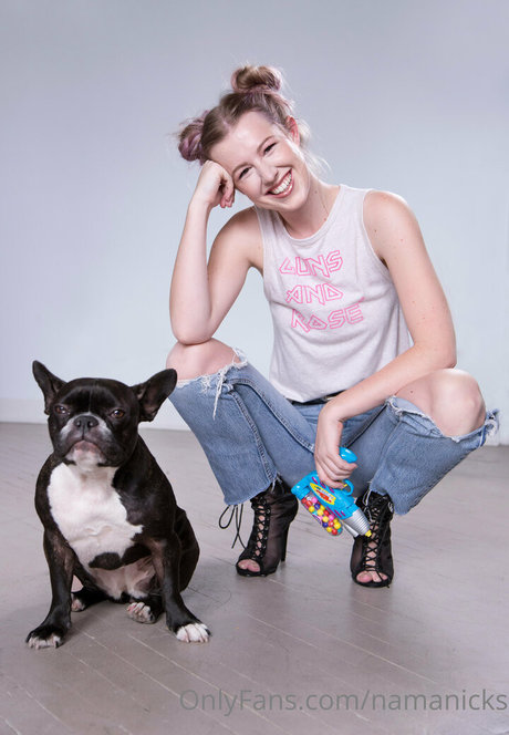 namanicks nude pornstar pics