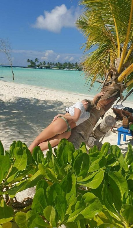 ita96elly pornstar sexy pics