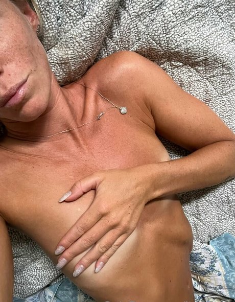 ita96elly star beautiful img