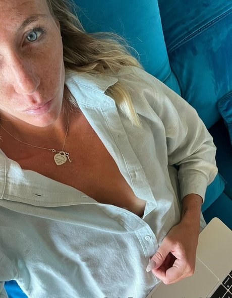 ita96elly star nice pic