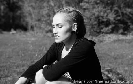 freemadbadvoodoo model porn picture