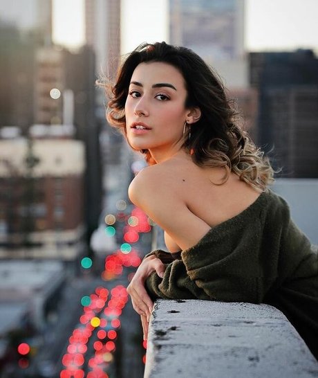 dela roo model nice photos