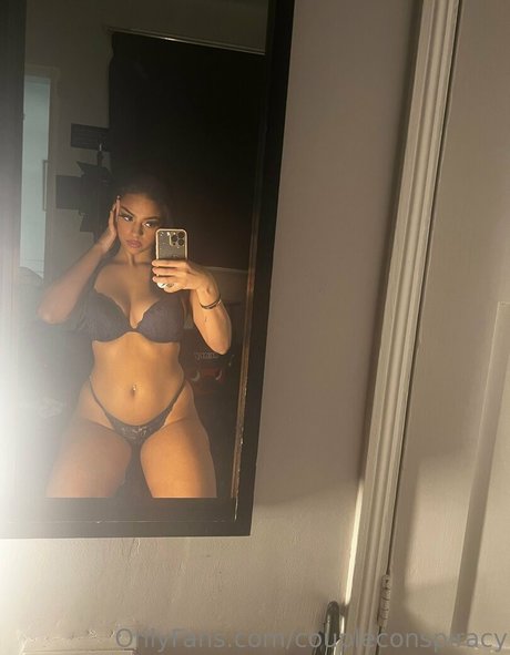 coupleconspiracy nude star pictures