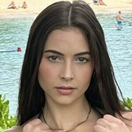 Kendall Beck model naked img