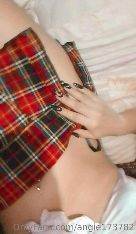 angie173782 star top galleries