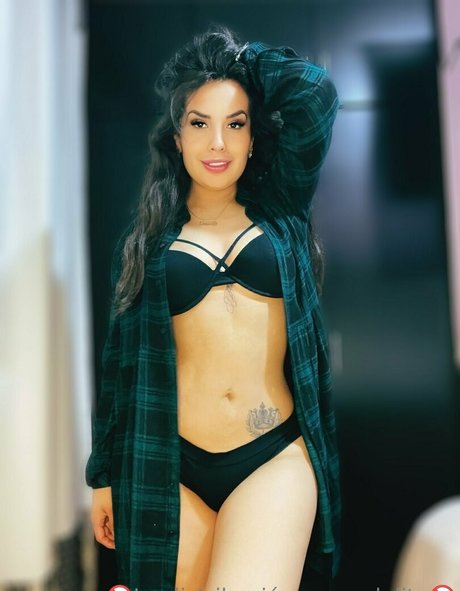 live nude onlyfans top image