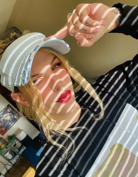 cute anal onlyfans beautiful nude pictures