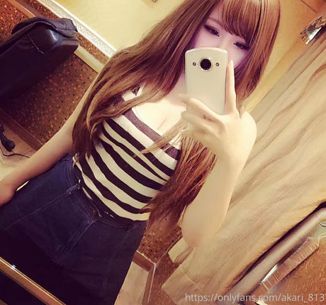 akari 813 pornographic actress photos