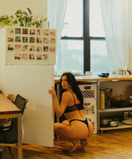 Valeria Kalabina beautiful pornstar archive