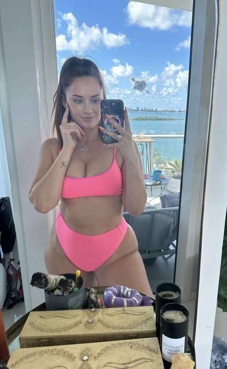 Yesjulz pornographic actress images