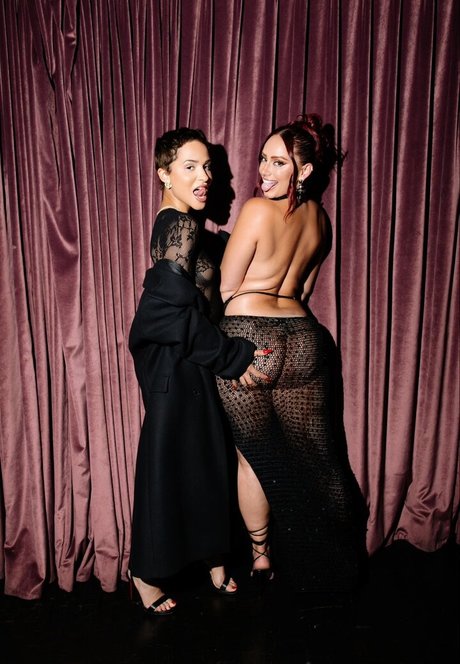 Yesjulz free pornstar picture