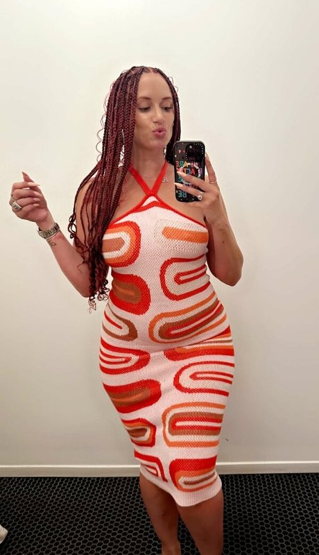 Yesjulz model porn photos