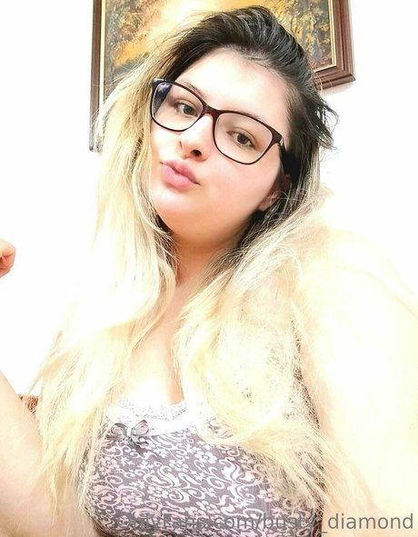 busty diamond star free archive