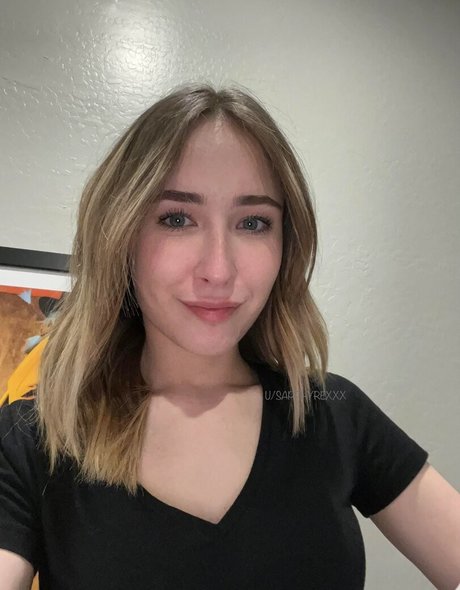 Skylar Sapphyre star free image