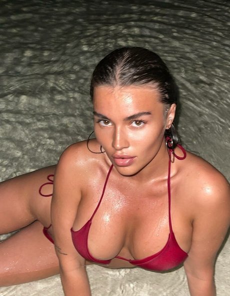 Valeria Berwolf perfect model image