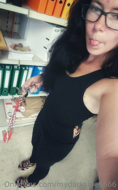 mydarkside6666 sexy model pics