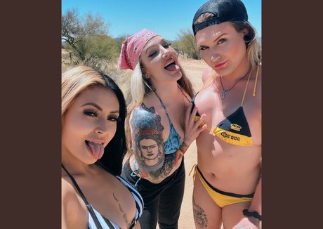 Jamie Senegal hot actress pictures