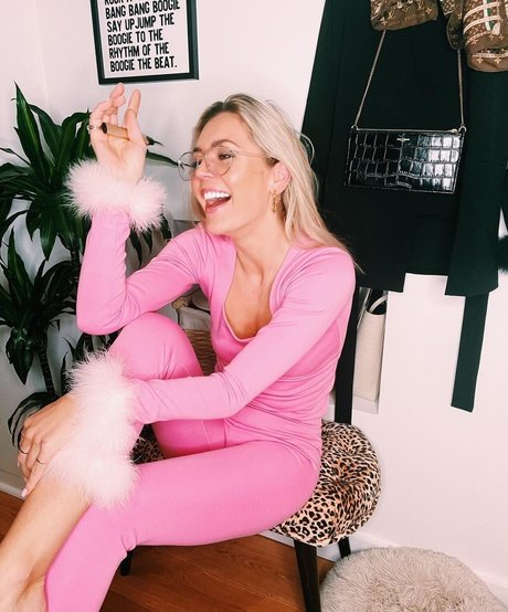 Danni Menzies pornstar pretty pic