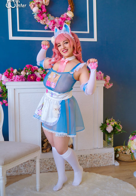 Aili Winter art model picture