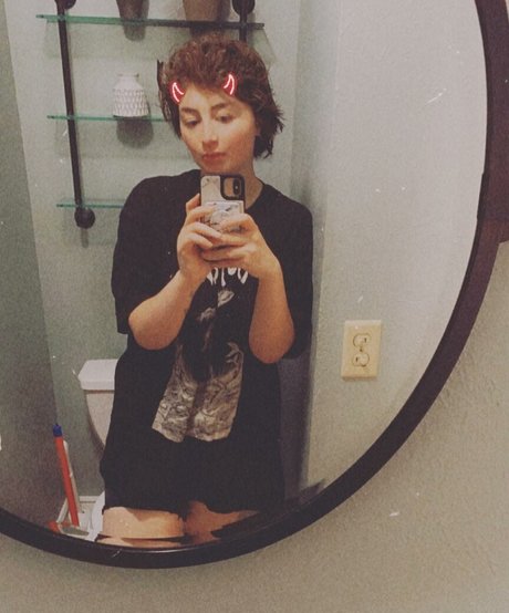 Manic gremlin naked pornstar gallery