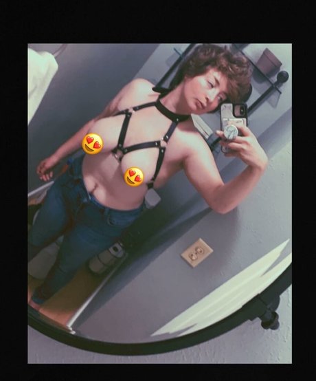 Manic gremlin model erotic pictures