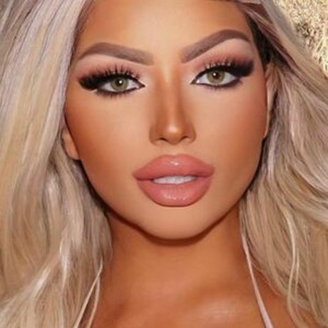 Andrea Christine star images