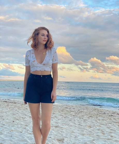 Charlotte Dobre star sex gallery