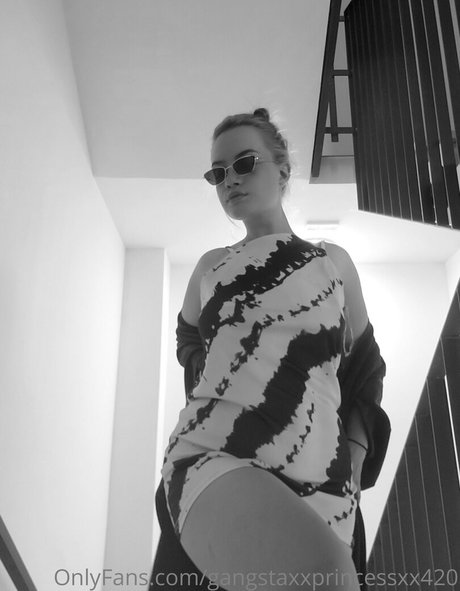 stars onlyfans erotic archive