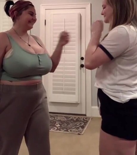 Caroline Casbon porn star photo