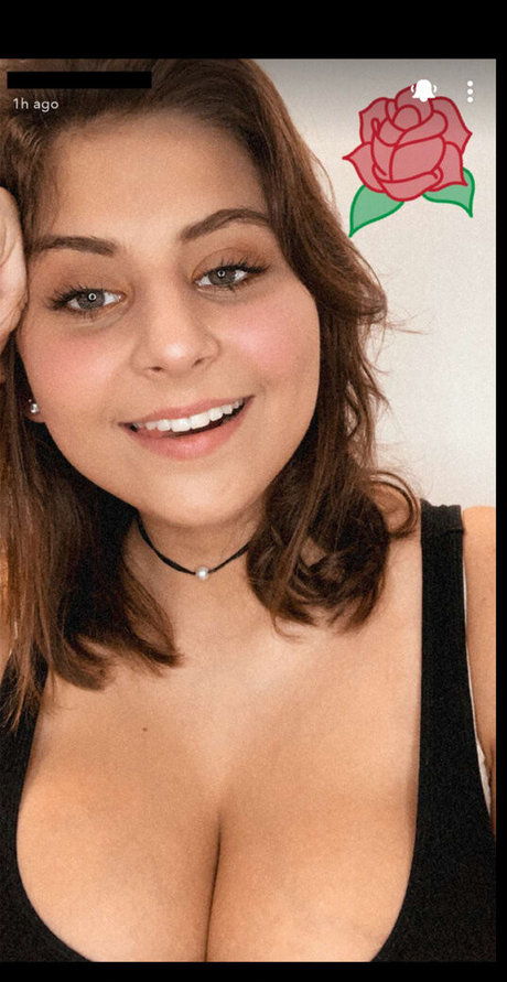 Caroline Casbon star free image