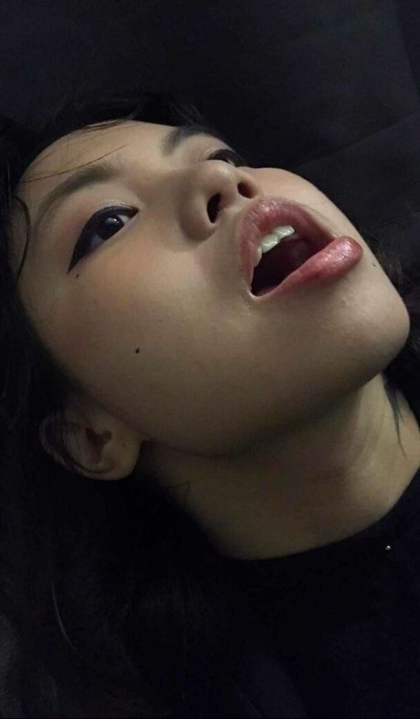 on1ashie model xxx image