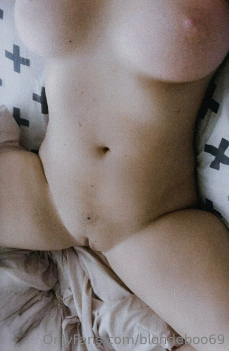 blondeboo69 pornstar best pic