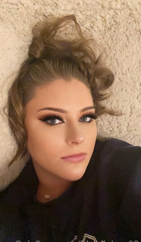 blondeboo69 beautiful actress gallery