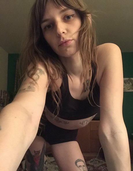 parisbush star sexy image