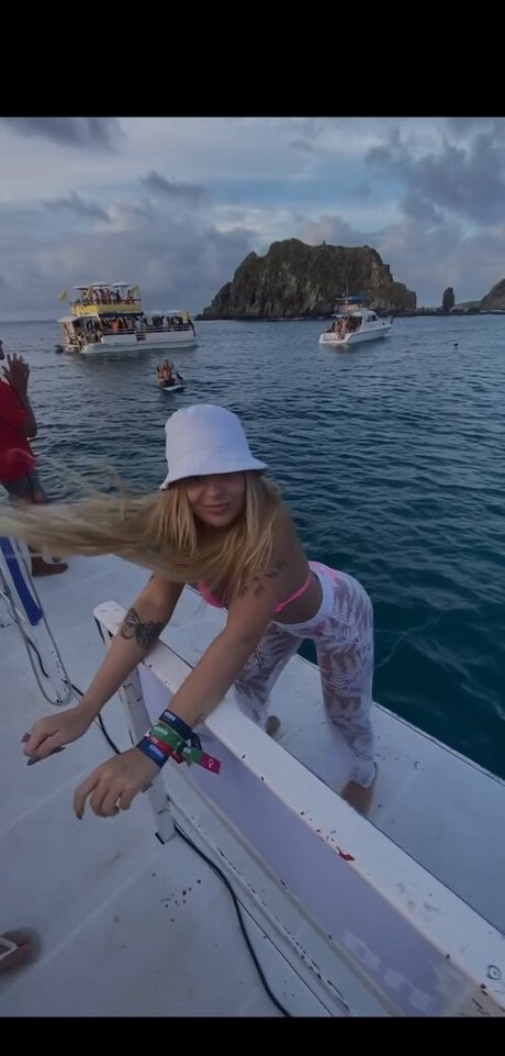 Viih Tube porn star photo