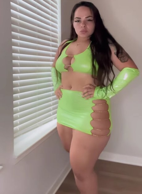 Vbadest model sexy pics